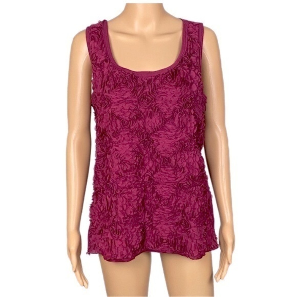 MAURICES burgundy, stretchy tank top with 3D rosettes on the front. Size XL. EUC